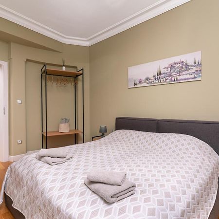 Stunning Luxury 3 Bedroom Apt In The Heart Of Town Sofia Exterior photo